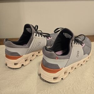 On Women's Cloudswift Gray Running Sneakers 8.5
